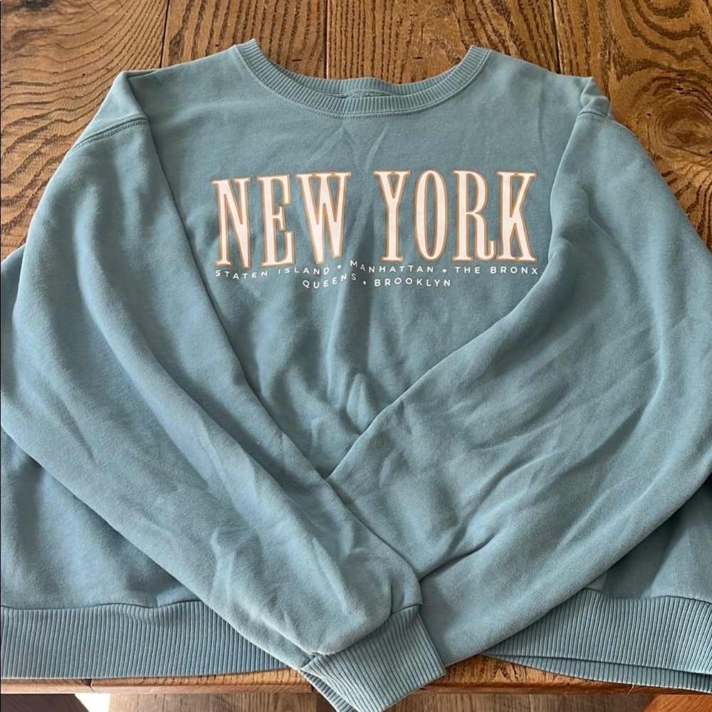 New York Graphic Sweatshirt in Blue